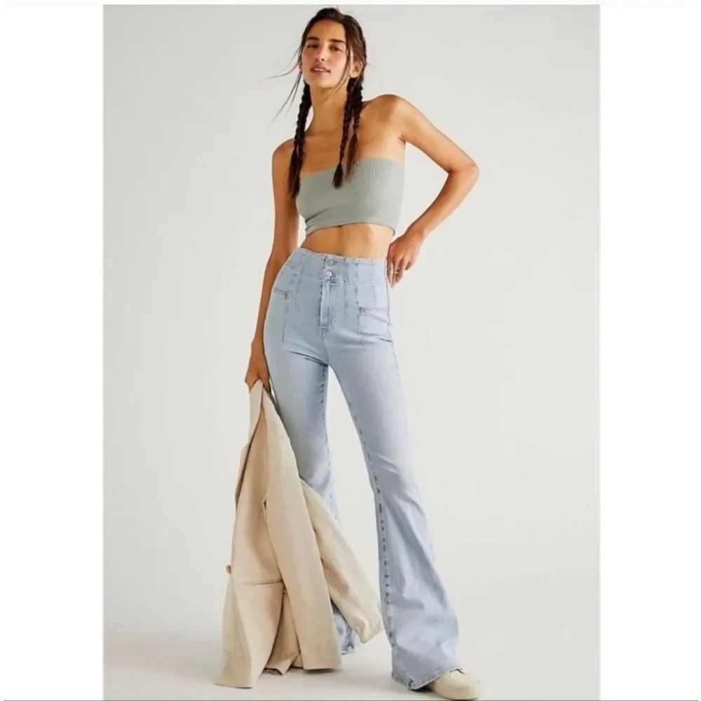 NWT Free People We The Free Jayde Flare Jeans in Sea Wash